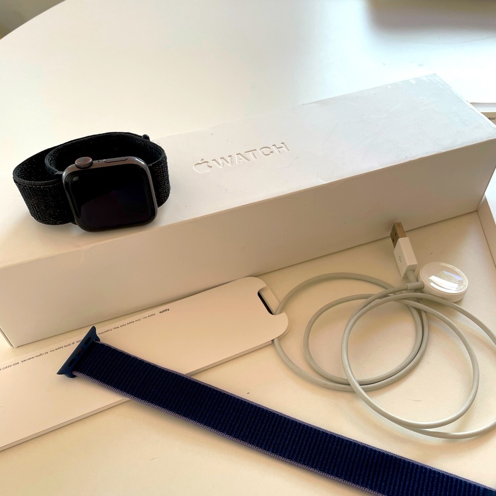 Apple Watch Series 5  gps+cellular 40mm
